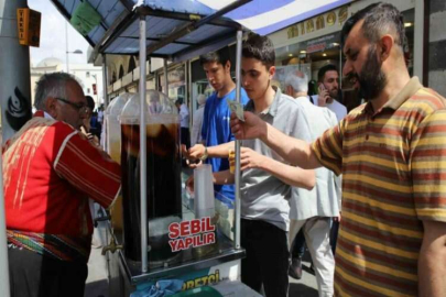 Kavurucu sıcakların vazgeçilmezi meyan şerbeti