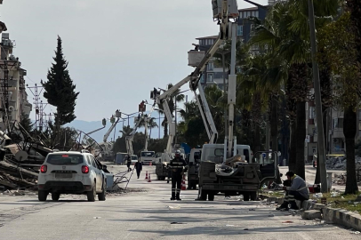 Toroslar EDAŞ’tan deprem bölgesinde asrın elektrik dağıtım operasyonu