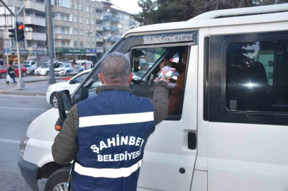 Şahinbey Belediyesi iftara beş kala ile vatandaşların yanında