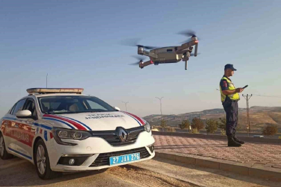 Gaziantep’te jandarmadan drone destekli trafik denetimi