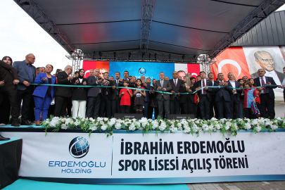 İBRAHİM ERDEMOĞLU SPOR LİSESİ VE SPOR KOMPLEKSİ AÇILDI