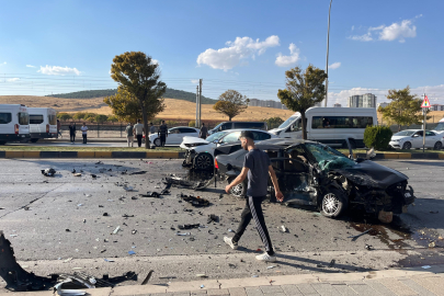 Zincirleme trafik kazası: 3 yaralı