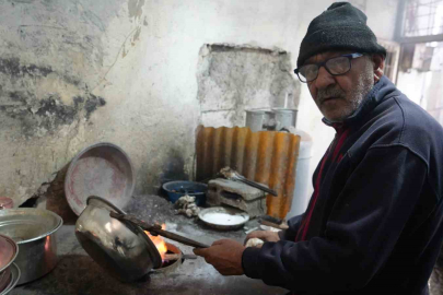 Kalaycılık mesleğini yaşatıyor