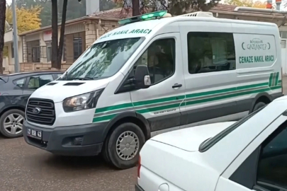 Arazisindeki yangını söndürmek isterken alevlerin arasında kalarak öldü